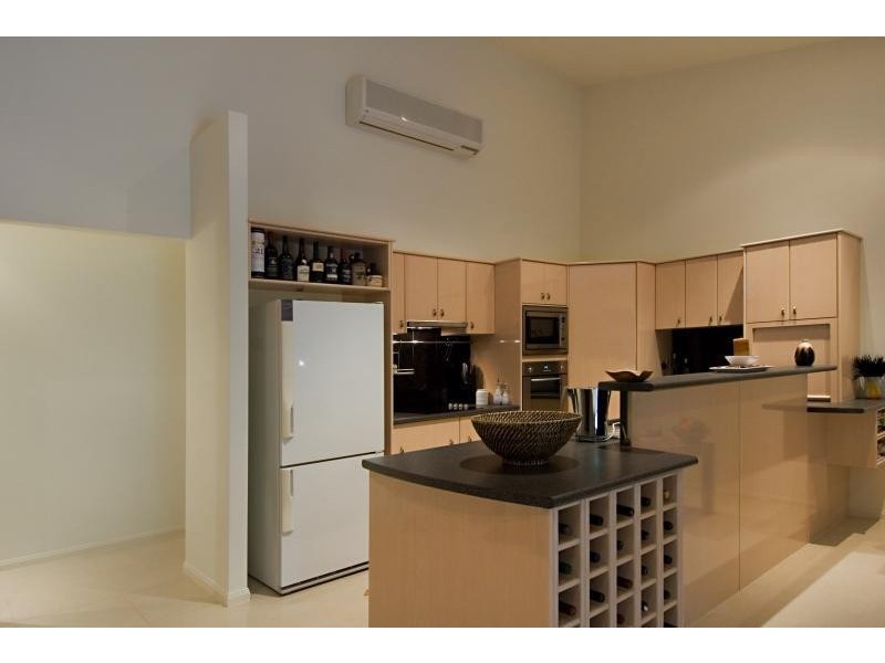 8 Parklands Boulevard, Little Mountain QLD 4551