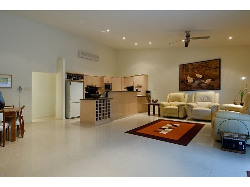 8 Parklands Boulevard, Little Mountain QLD 4551