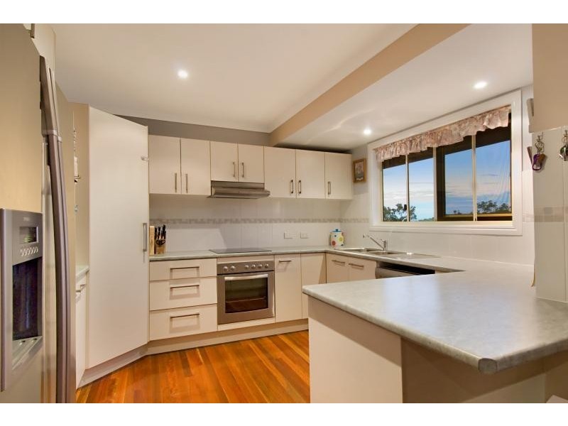 8 Gallery Place, Little Mountain QLD 4551
