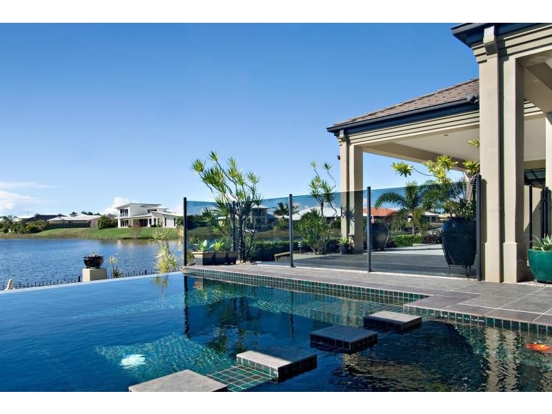 18 Wallaby Circuit, Pelican Waters QLD 4551