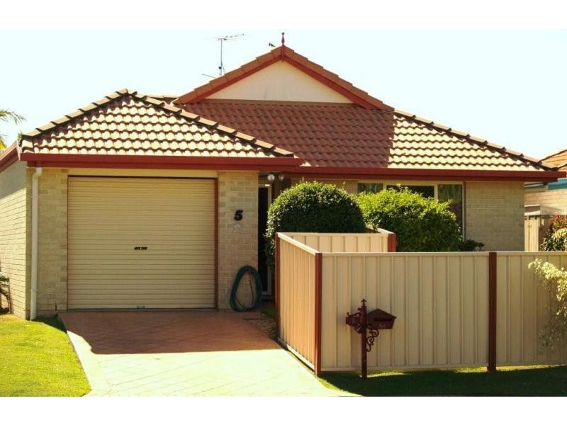 5 Villa Court, Currimundi QLD 4551