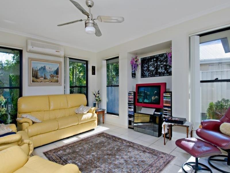 1/40 Millennium Circuit, Pelican Waters QLD 4551