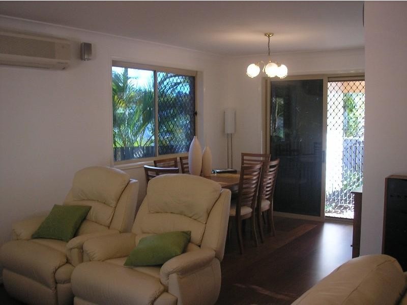 12 Stradbroke Drive, Little Mountain QLD 4551