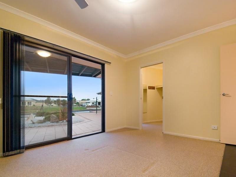 28 Wallaby Circuit, Pelican Waters QLD 4551