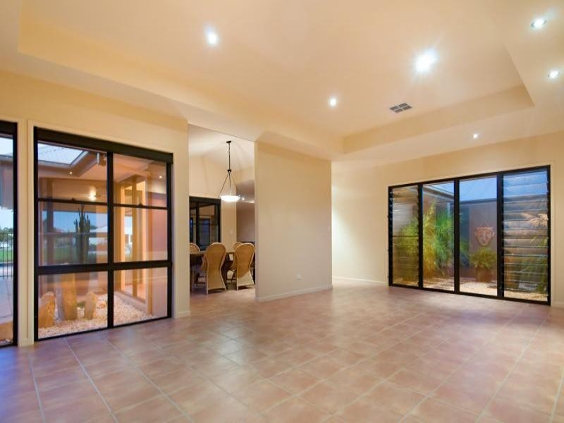 28 Wallaby Circuit, Pelican Waters QLD 4551