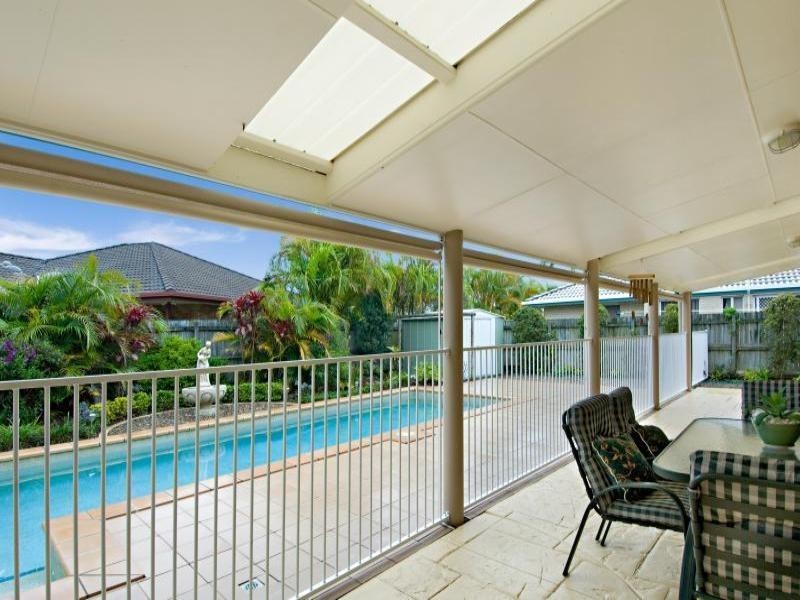 2 Grace Court, Pelican Waters QLD 4551