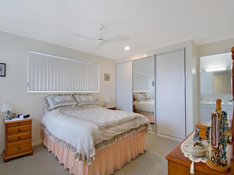 2 Grace Court, Pelican Waters QLD 4551