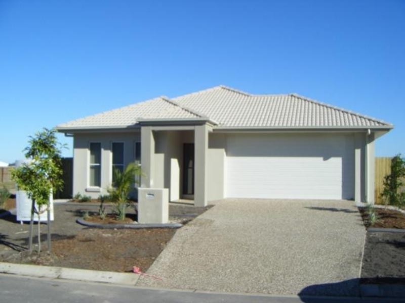 13 Eyre Place, Caloundra QLD 4551