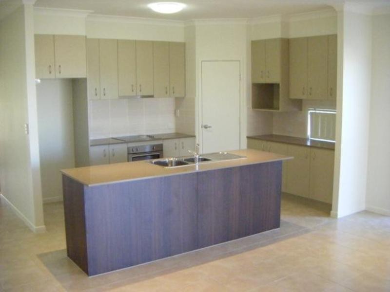 13 Eyre Place, Caloundra QLD 4551