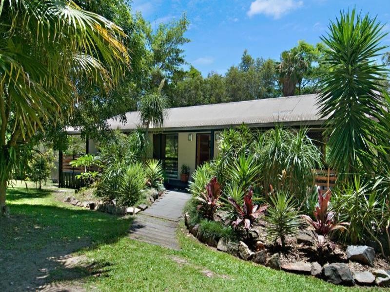13 Beech Road, Landsborough QLD 4550