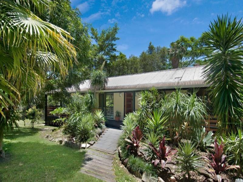13 Beech Road, Landsborough QLD 4550