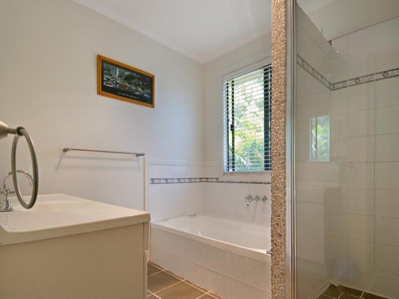 13 Beech Road, Landsborough QLD 4550