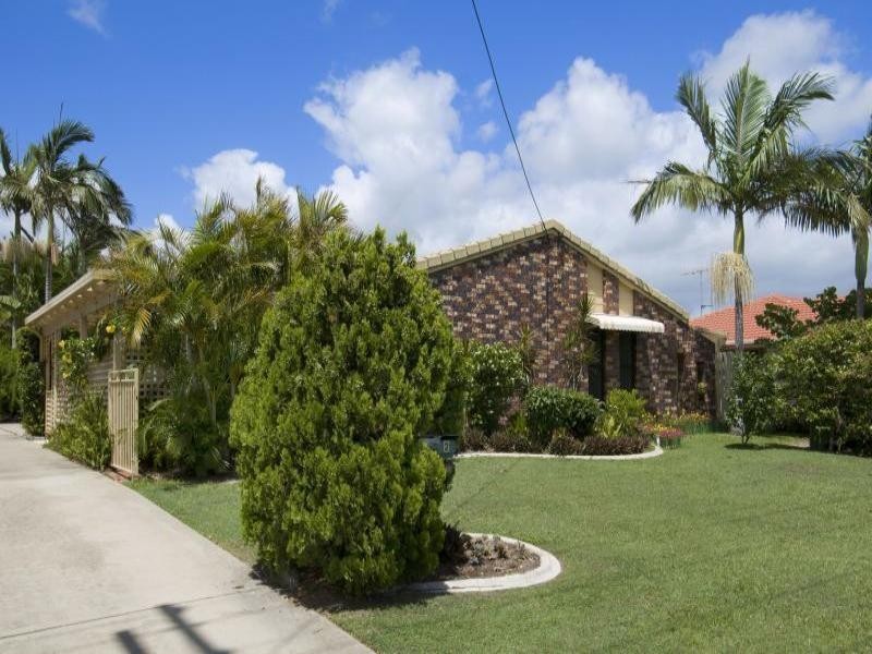 2/16 Slim Crescent, Golden Beach QLD 4551