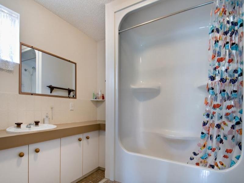 2/7 Landsborough Parade, Golden Beach QLD 4551