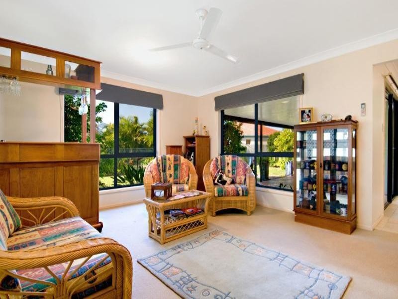 6 Resolution Street, Pelican Waters QLD 4551