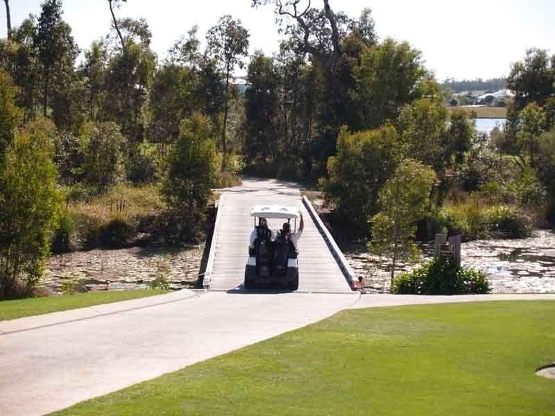 10 Campbellville Court, Pelican Waters QLD 4551