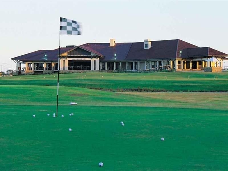 10 Campbellville Court, Pelican Waters QLD 4551