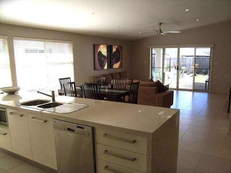 48 Crater Street, Caloundra West QLD 4551