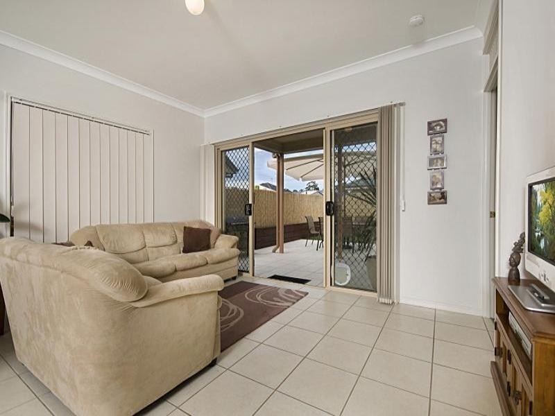 6 Huntley Place, Caloundra West QLD 4551