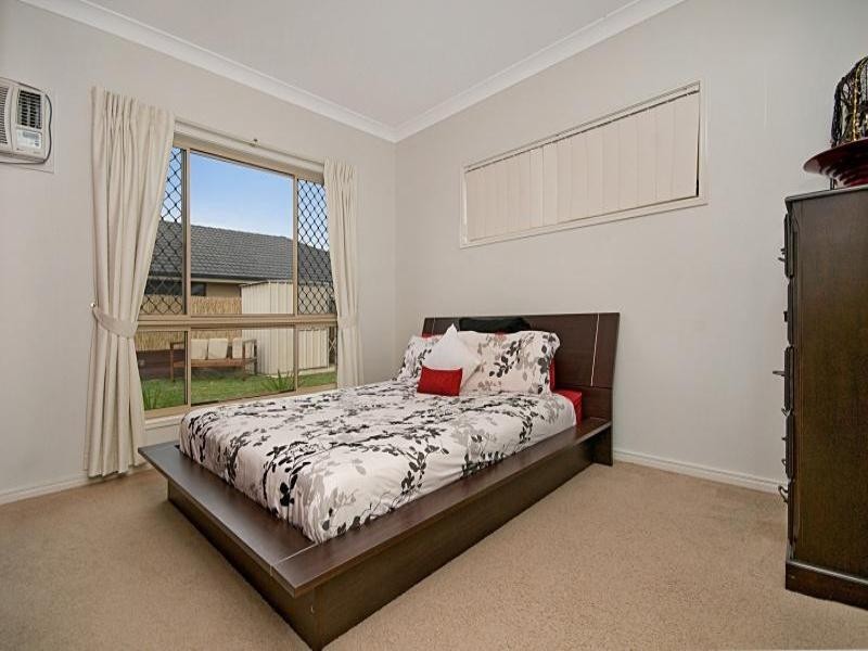 6 Huntley Place, Caloundra West QLD 4551