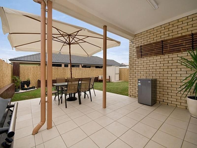 6 Huntley Place, Caloundra West QLD 4551