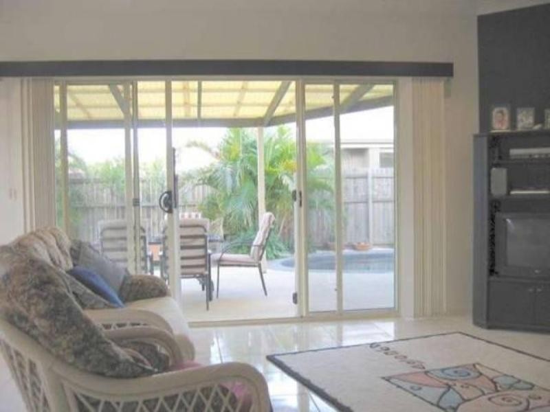 2 Fernleaf Court, Currimundi QLD 4551