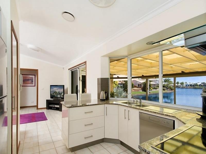6 Caldwell Street, Golden Beach QLD 4551
