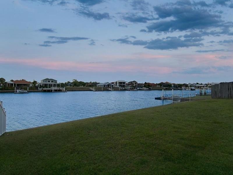 10 Godwin Place, Pelican Waters QLD 4551