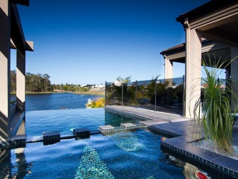 18 Wallaby Circuit, Pelican Waters QLD 4551