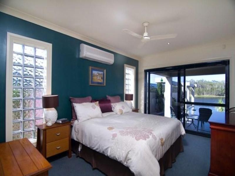 18 Wallaby Circuit, Pelican Waters QLD 4551
