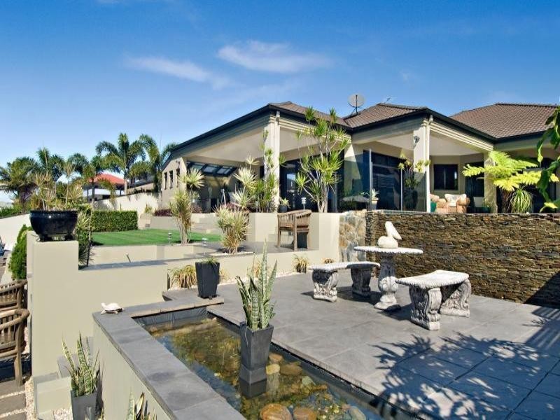 18 Wallaby Circuit, Pelican Waters QLD 4551