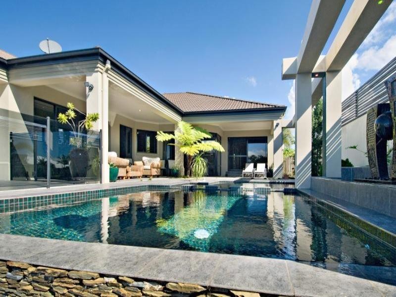 18 Wallaby Circuit, Pelican Waters QLD 4551
