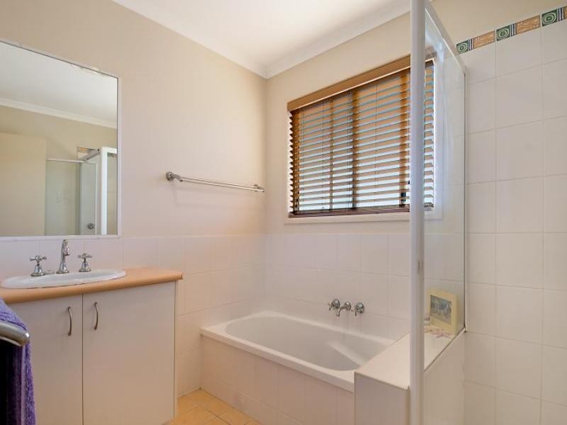 2/25 Summer Breeze Villas, North Street, Golden Beach QLD 4551