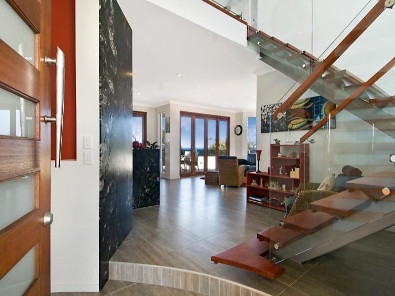 1 Mcilwraith Street, Moffat Beach QLD 4551