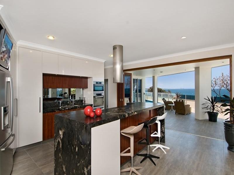 1 Mcilwraith Street, Moffat Beach QLD 4551