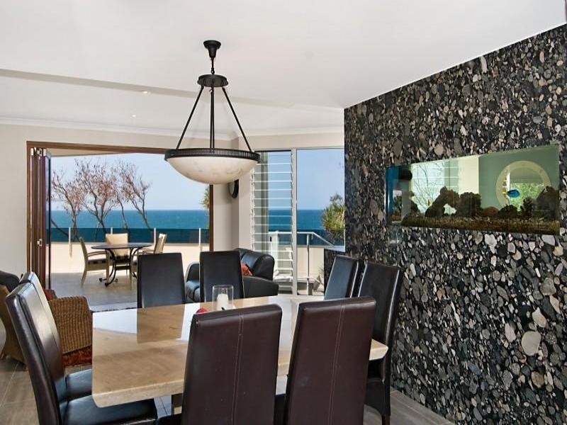 1 Mcilwraith Street, Moffat Beach QLD 4551