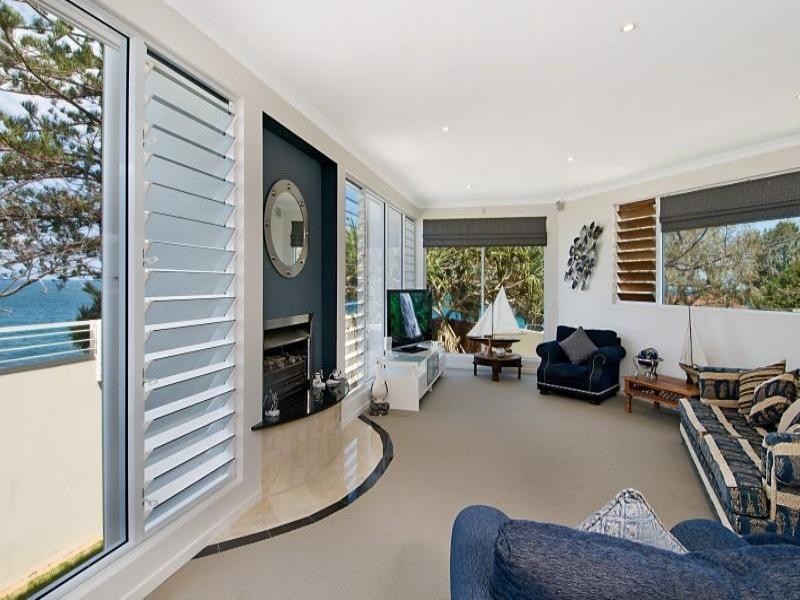 1 Mcilwraith Street, Moffat Beach QLD 4551