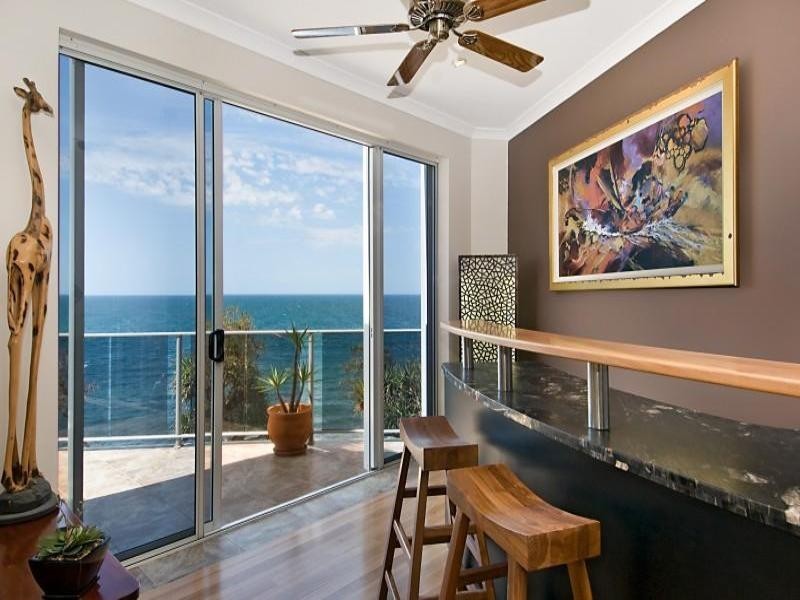 1 Mcilwraith Street, Moffat Beach QLD 4551