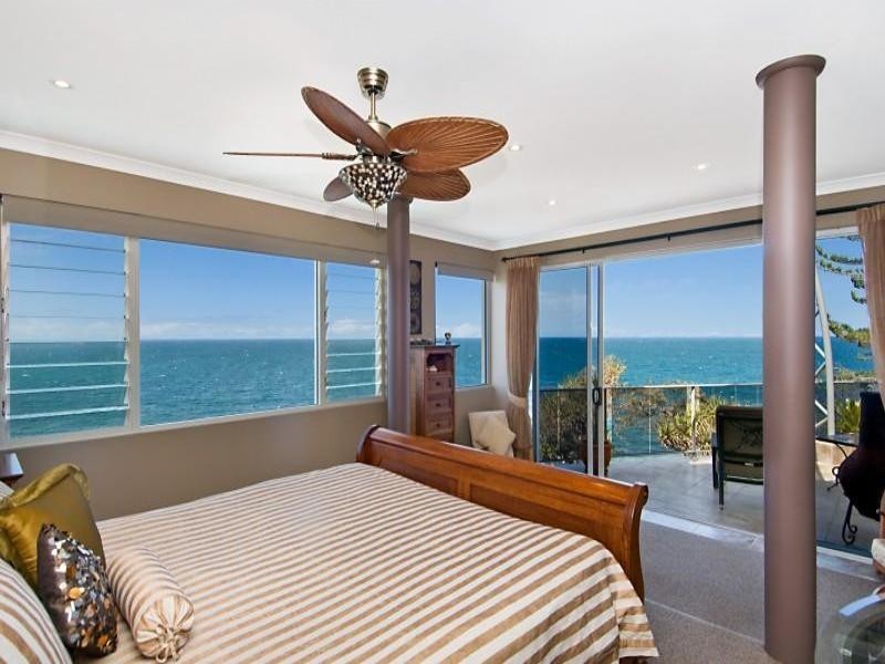 1 Mcilwraith Street, Moffat Beach QLD 4551