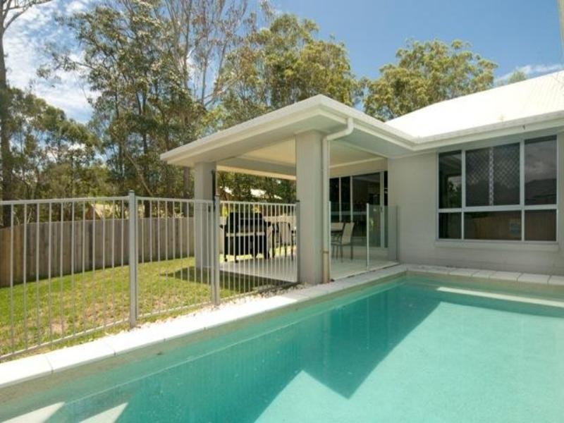 12 Heath Court, Little Mountain QLD 4551