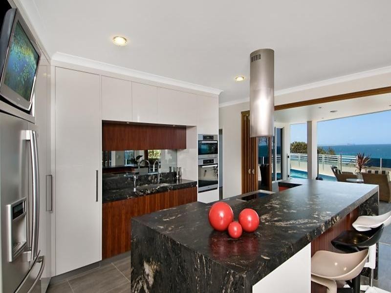 1 Mcilwraith Street, Moffat Beach QLD 4551