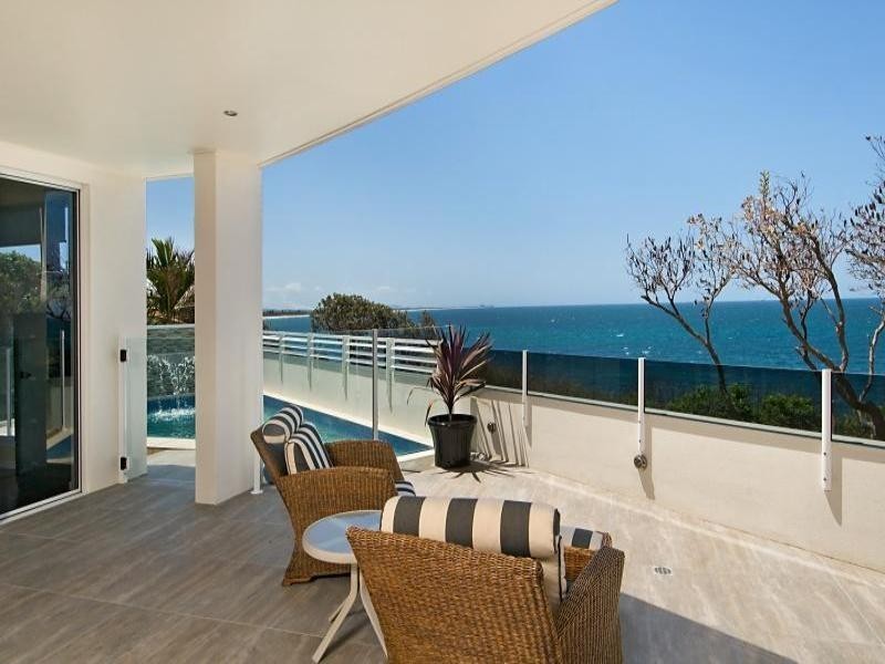 1 Mcilwraith Street, Moffat Beach QLD 4551