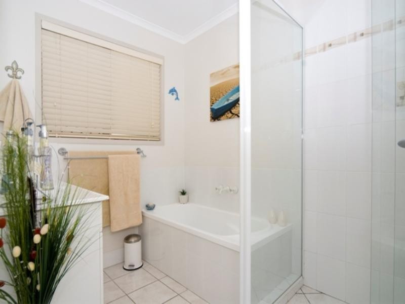 Unit 1 ‘Seachange’ 75 Caloundra Road, Little Mountain QLD 4551