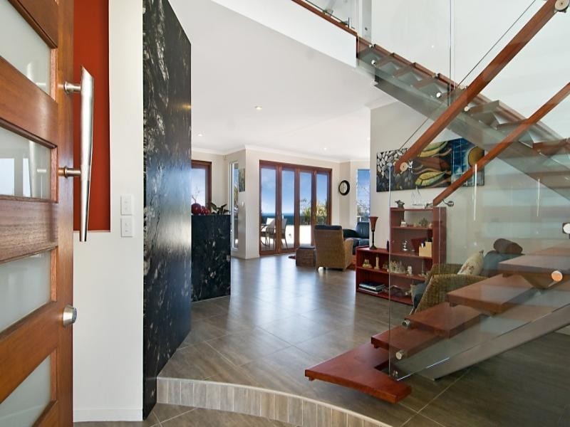 1 McIlwraith Street, Moffat Beach QLD 4551