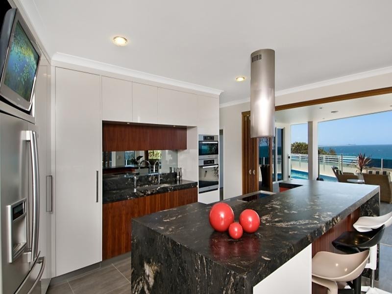 1 McIlwraith Street, Moffat Beach QLD 4551