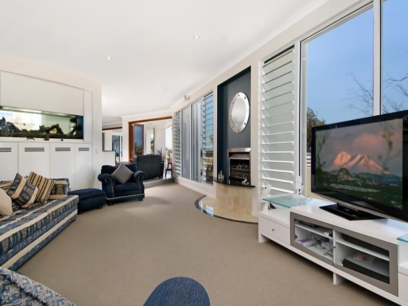 1 McIlwraith Street, Moffat Beach QLD 4551