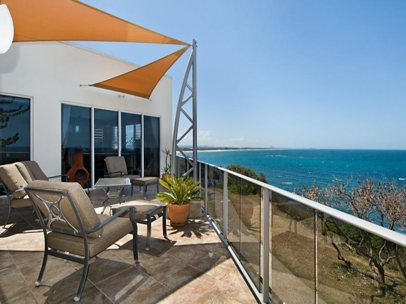 1 McIlwraith Street, Moffat Beach QLD 4551