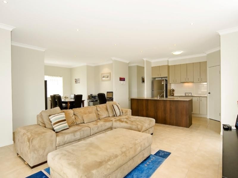 13 Eyre Place, Caloundra West QLD 4551