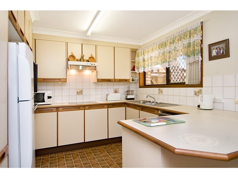 Unit 2/6 North Street, Golden Beach QLD 4551