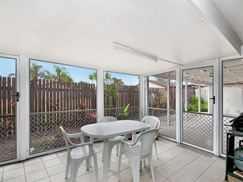 20 Pumicestone Place, Golden Beach QLD 4551